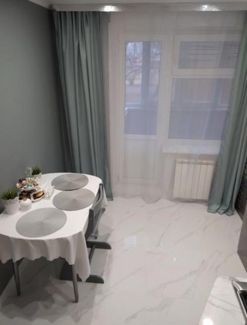 Интерьер небольшой кухни. 02