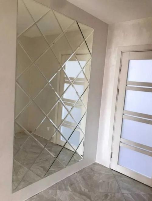 Использование зеркал в интерьере - это отличный способ значительно изменить обстановку, расширить пространство, сделать его более глубоким. 03