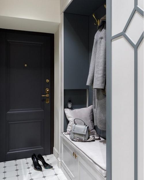 Эта квартира принадлежит семье - женщине с дочерью, в ожидании второго малыша и кошкой. 07