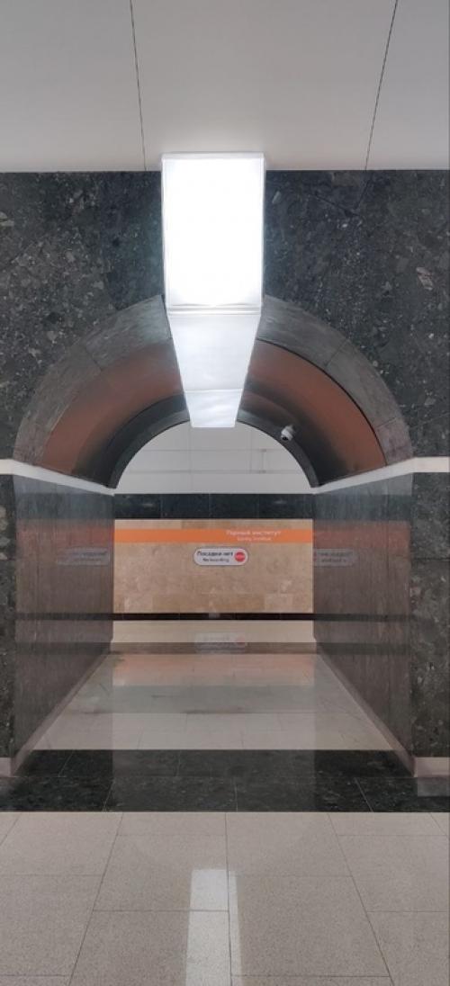 Знаменитая станция Горный Институт. 05