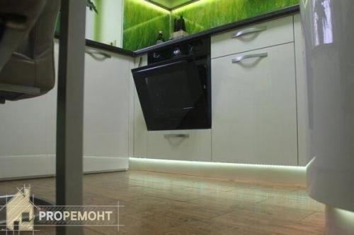 Совсем небольшая кухня. 06