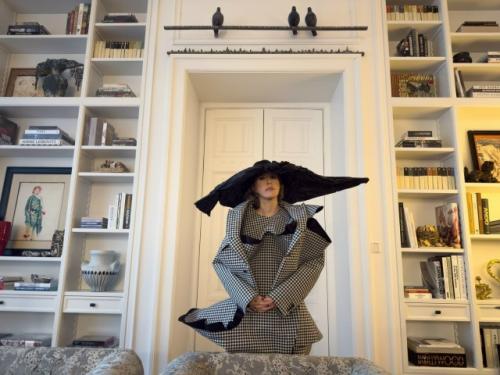 Ксения собчак показала интерьер своей элитной квартиры в центре Москвы. Ксения собчак показала интерьер своей элитной квартиры в центре Москвы.