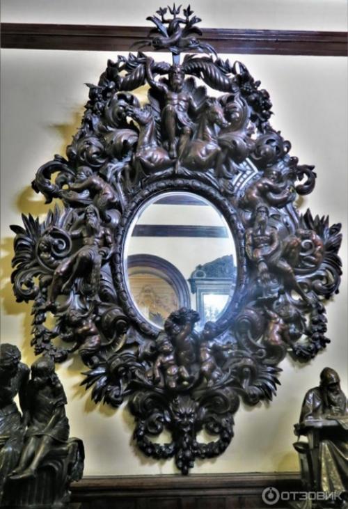 Экскурсия.  Последние дни декабря 2024 г. дворец великого князя Владимира (сына Александра Il) - величественное здание на дворцовой набережной. 04