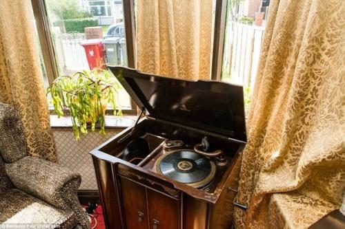 Британец полностью свой дом в стиле 1930-х годов трансформировал! 05