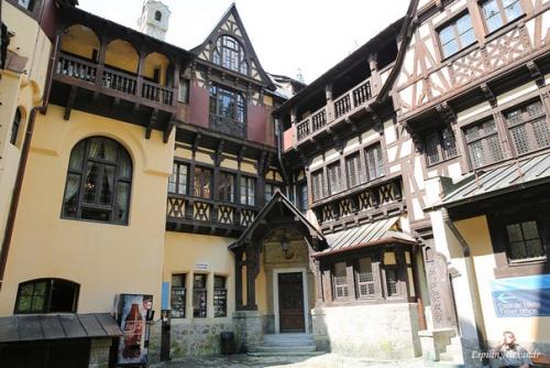 Замок пелишор (Castelul Peli? 01