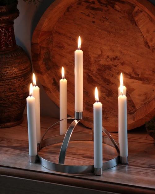 Этот скандинавский дом прекрасно вписывается в зимнюю местную среду, являясь гармоничной её частью. 07