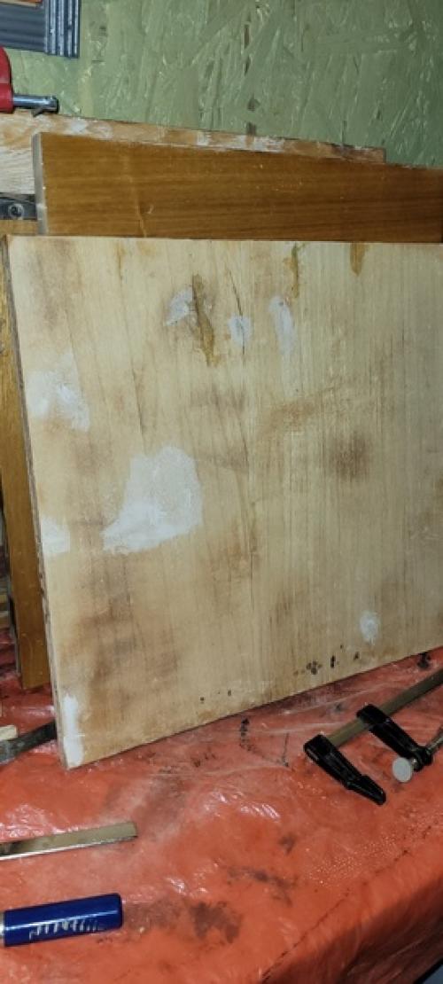 Хочу предложить в качестве идеи переделки сервант. 01