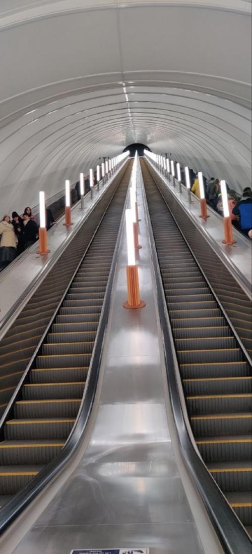 Знаменитая станция Горный Институт. 01