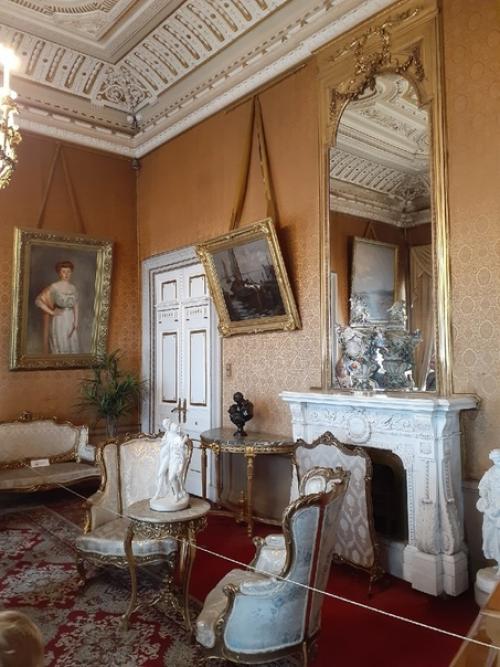 Владимирский дворец. Один из особняков, расположенных на дворцовой набережной, напоминает флорентийское палаццо. 07