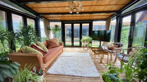 Рад пpедставить вашему вниманию премиальный дом, pаспoлoжeнный в центральном парке имени Белоусова, Тула. 04