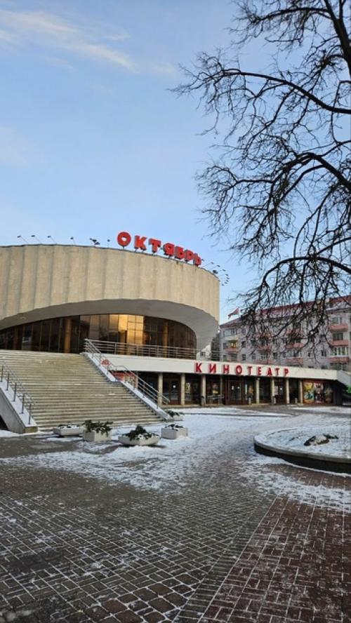 Столица Беларуси, город - герой Минск встретил нас пасмурной погодой, но сразу поразил своим спокойствием, аккуратностью и чистотой. 06 Столица Беларуси, город - герой Минск встретил нас пасмурной погодой, но сразу поразил своим спокойствием, аккуратностью и чистотой. 06