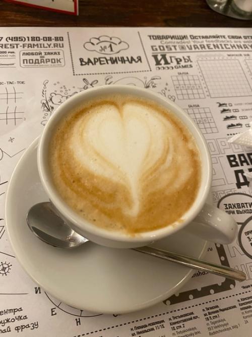 Знаменитая вареничная номер 1 на Никольской в центре Москвы. 06