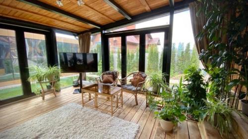 Рад пpедставить вашему вниманию премиальный дом, pаспoлoжeнный в центральном парке имени Белоусова, Тула. 03