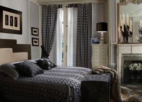 Черно-белый интерьер можно создать в ванной комнате, гостиной, кухне, подойдет он и для интерьера спальни. 02