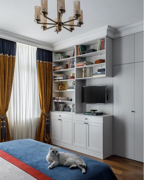 Эта квартира принадлежит семье - женщине с дочерью, в ожидании второго малыша и кошкой. 05