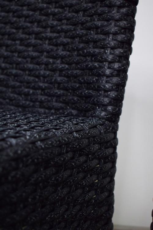 Комплект из поли ротанга в изысканном цвете гризальт - это идеальное решение для создания стильного и уютного уголка на открытом воздухе. 06