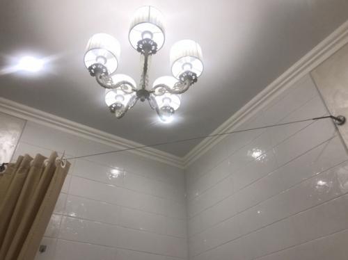 Необычный вариант ремонта ванной комнаты в классическом стиле. 04