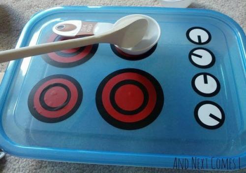 Мобильная кухня из лотка для игрушек? 02