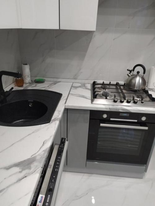 Интерьер небольшой кухни. 01