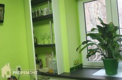 Совсем небольшая кухня. 07