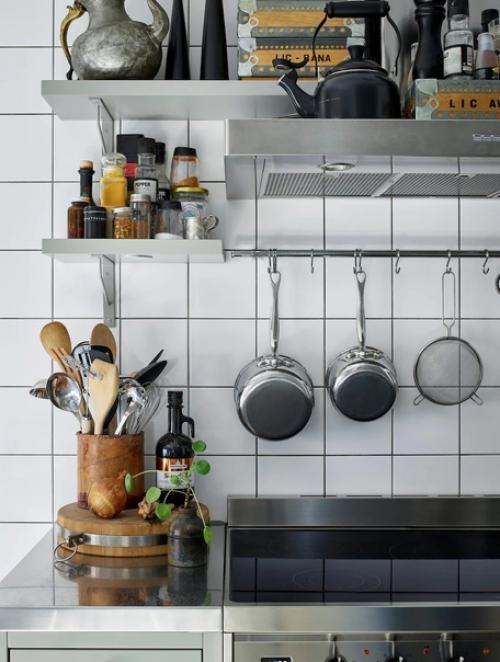 Сталь, камень, дерево и кожа являются доминирующими материалами в доме архитектора интерьеров и художника Матильды скоглунд в Стокгольме. 05