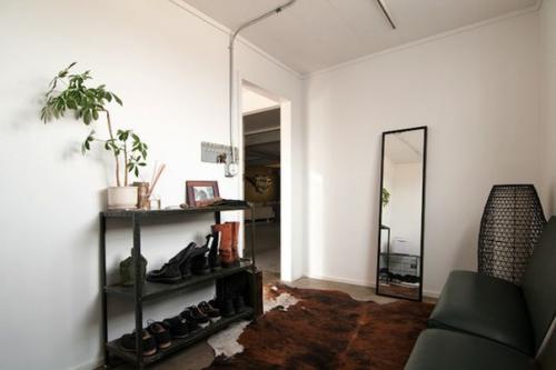 Квартира в пространстве бывшего гаража. 03