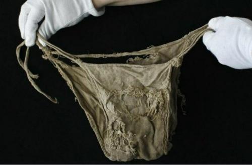 Находка археологов из инсбрукского университета в австрийском замке ленгберг полностью перевернула представления об истории моды. 01