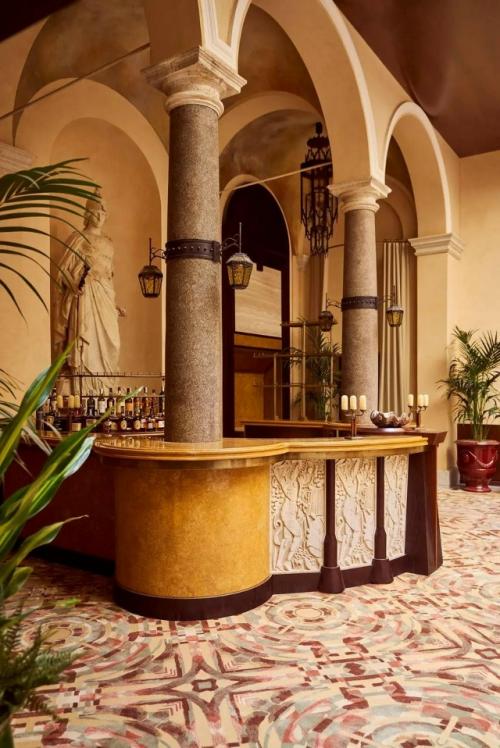 В Риме открылся первый отель легендарного бренда Orient Express - и это не просто новое место на карте города, а настоящее погружение в историю. 01