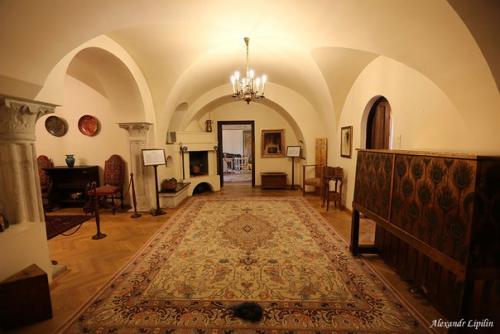 Замок пелишор (Castelul Peli? 04