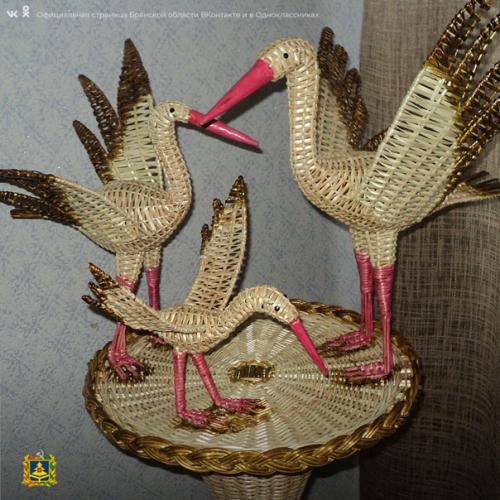 Лоза - это не только корзинка, но и изысканные предметы интерьера. 02