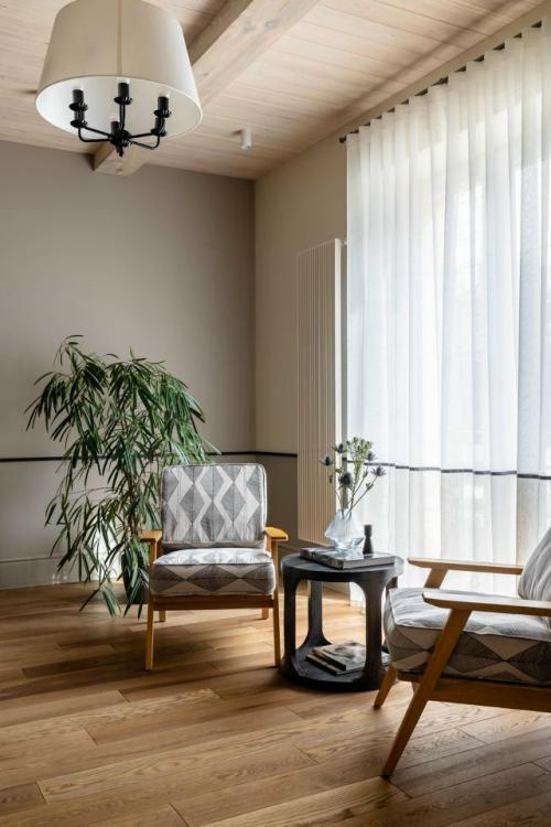 Новая жизнь деревянного дома в Подмосковье - пример бережного обновления без утраты характера. 01