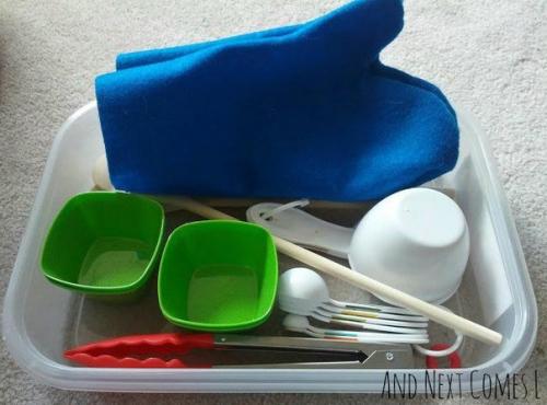 Мобильная кухня из лотка для игрушек? 01