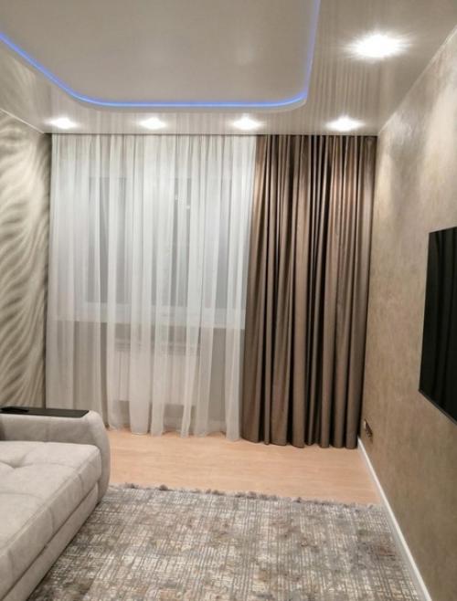 Интерьер гостиной. Выполненной в однотонной манере. 01