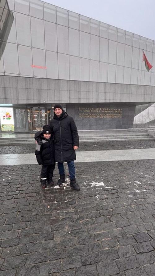 Столица Беларуси, город - герой Минск встретил нас пасмурной погодой, но сразу поразил своим спокойствием, аккуратностью и чистотой. 02 Столица Беларуси, город - герой Минск встретил нас пасмурной погодой, но сразу поразил своим спокойствием, аккуратностью и чистотой. 02