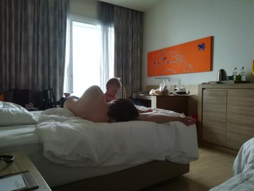 Всем привет?  Я свой рассказ продолжаю? 04