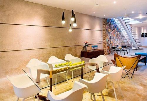 Все стремятся придать дому необычный вид, добавить какую-то изюминку, оживить интерьер и наполнить его индивидуальностью. 03