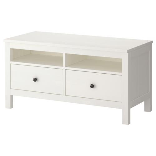 А где у вас обитает телевизор в гостиной? 02