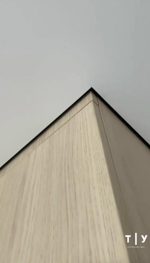 Мебель, скрытая в потолке - это инновационное решение для экономии пространства и создания Чистого интерьера. 01