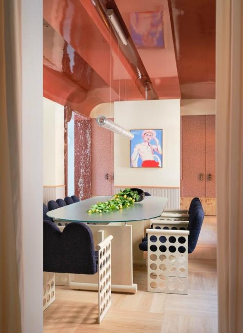 Дом аны Араны в Мадриде - это не просто жильё, а настоящая творческая лаборатория. 02