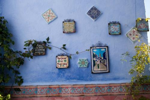 На северо-западе марокко, на склонах рифовых гор расположился небольшой городок шефшауэн. 03