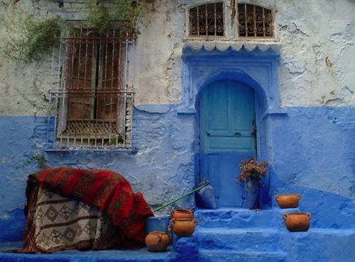 На северо-западе марокко, на склонах рифовых гор расположился небольшой городок шефшауэн. 07