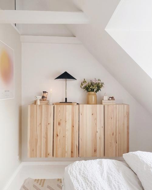 Маленькая двухкомнтаная квартира с большим шармом на верхнем этаже старого здания в Орхусе, Дания. 03