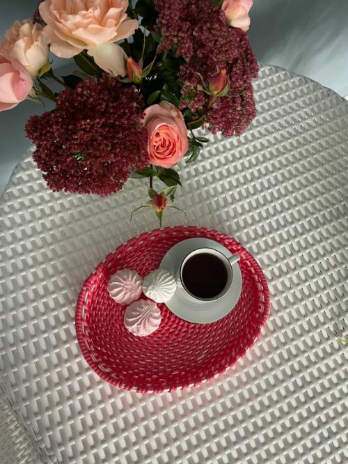 Приятного чаепития!  Готов разнос в розово - белом цвете, красиво для детской комнаты, яркого пятнышка в интерьере серых оттенков. 02