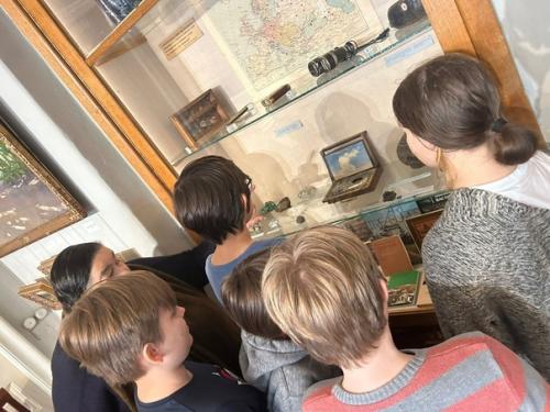 Мемориальный музей.  Осень - пора необыкновенной красоты вокруг. 04