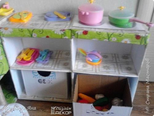 Детская кухня из картонных коробок. 08