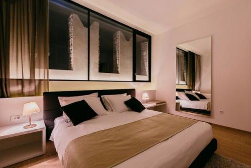 В городе новиград в Хорватии, расположен частный дом House Sperone - проект компании Studio Metrocubo, завершенный в 2014 году. 03