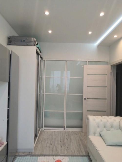 Подробно интерьер моей небольшой однушки показываю. 05