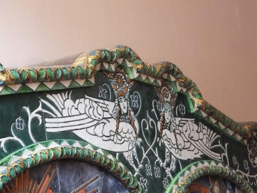 На этих фотографиях представлены элементы самого известного убранства дома бажанова. 03