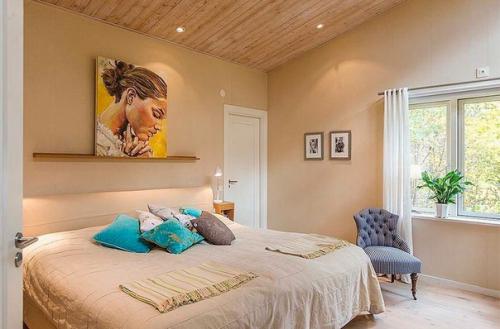 Деревянная вилла в Швеции расположена? 04