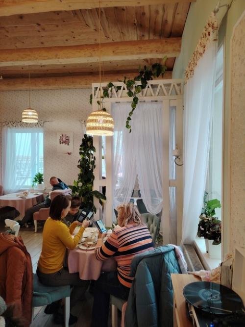 Нас кормили (и поили, есессна) блюдами удмуртской и сарапульской купеческой кухни. 01